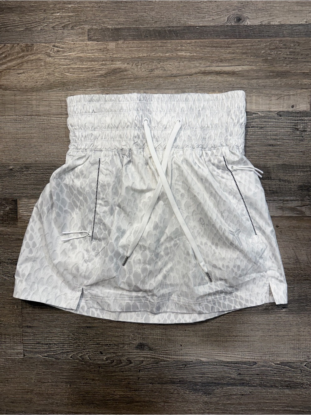 Nike Kobe Woven Snake Print Skirt White Silver IB2720-100